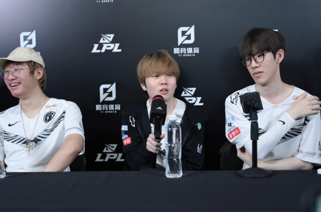 季的数据为 季的数据为