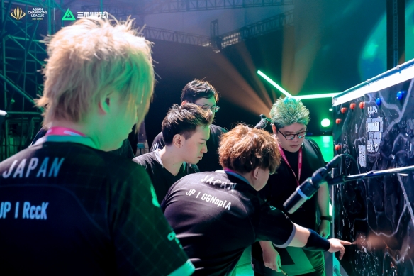 例如博努奇 例如博努奇